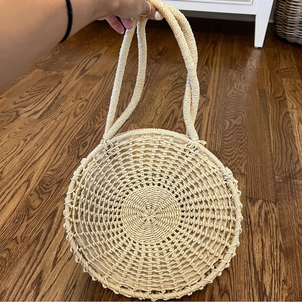 Woven beach tote
